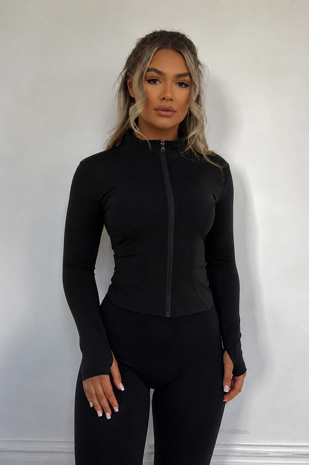 FlexZip™ — Lightweight support with effortless movement.